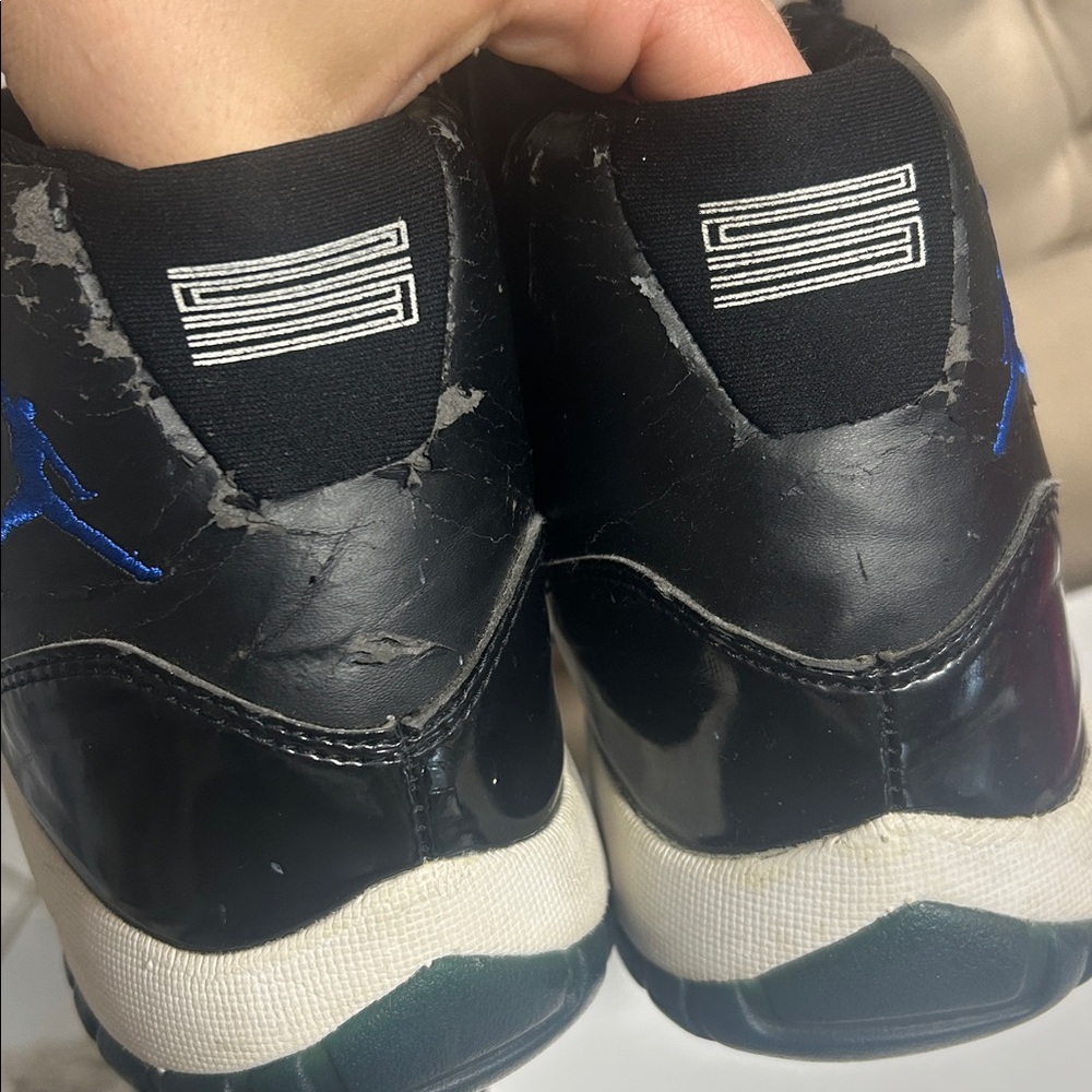 Jordan’s - Picture 7 of 7